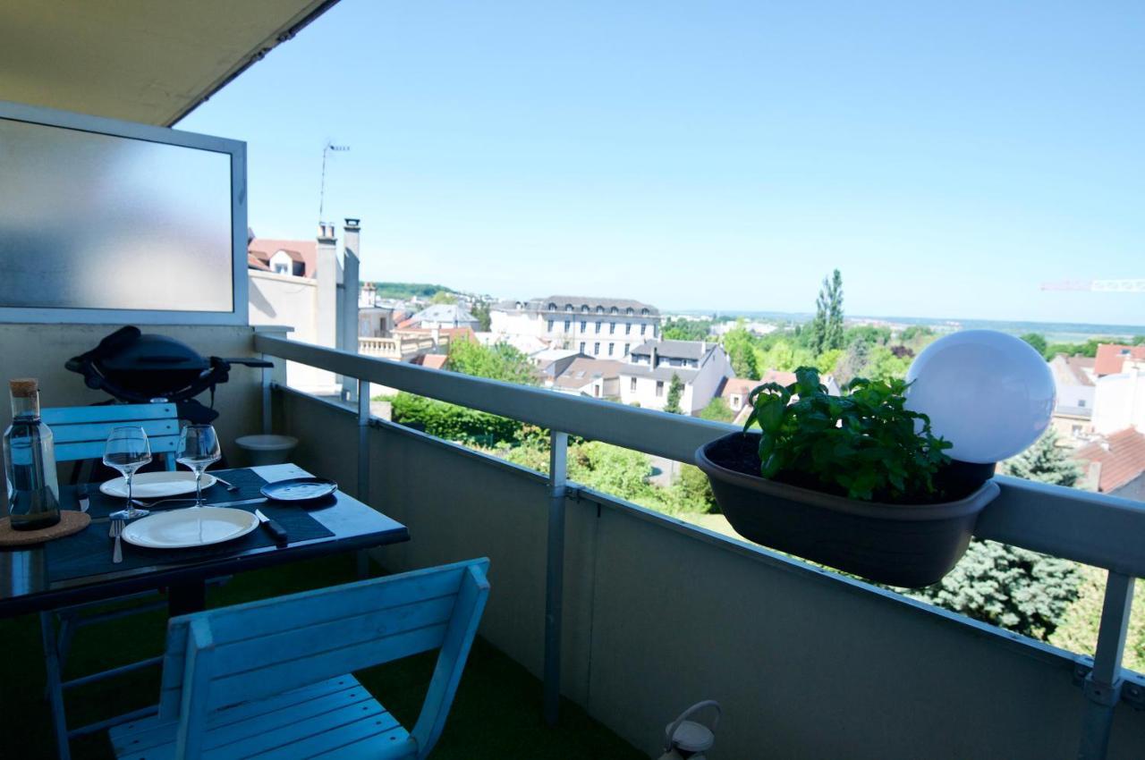 Appart'Hotel Versailles Saint Cyr L'Ecole - Gare Sncf A 100M Et Parking Prive エクステリア 写真