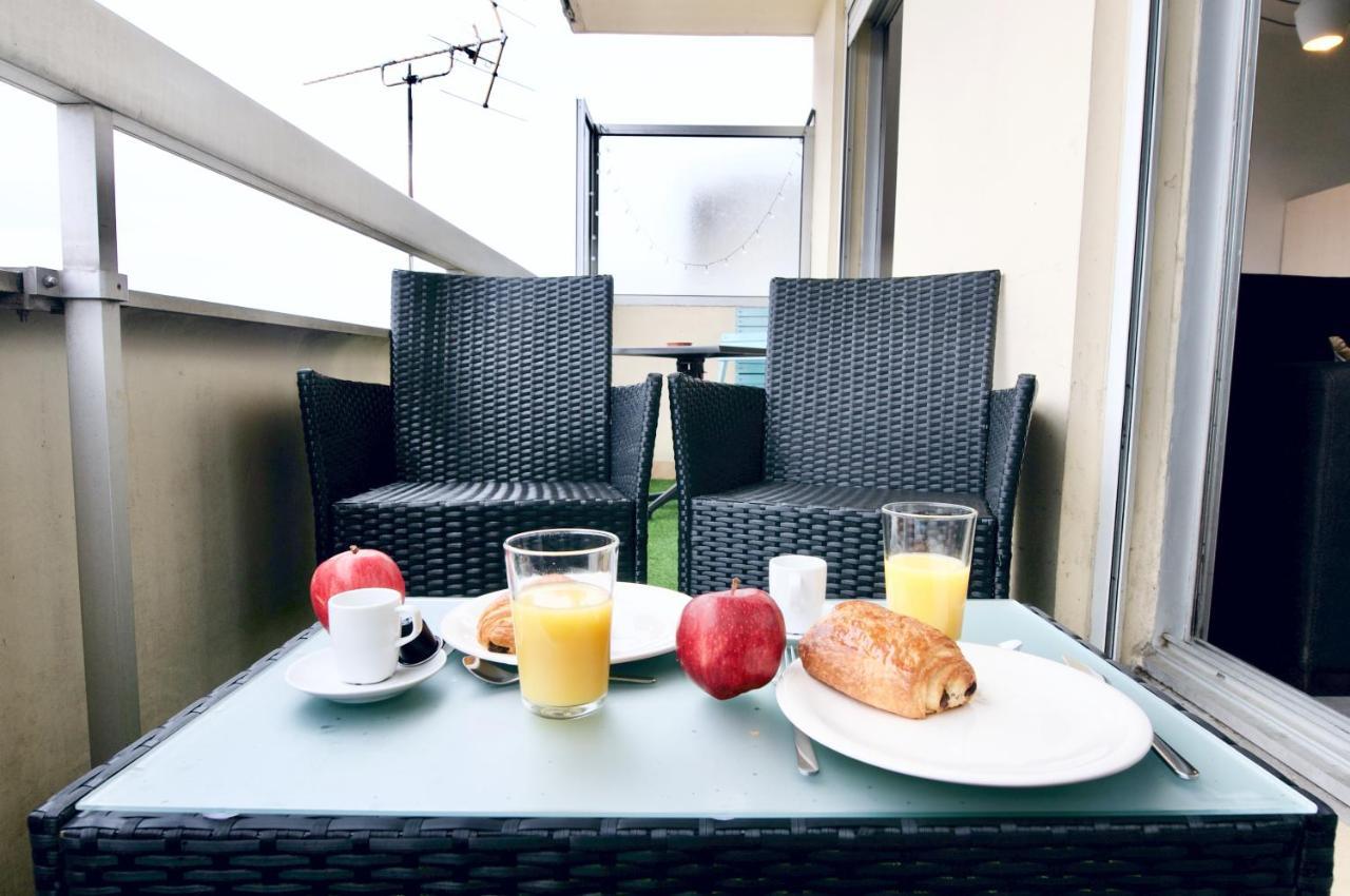 Appart'Hotel Versailles Saint Cyr L'Ecole - Gare Sncf A 100M Et Parking Prive エクステリア 写真