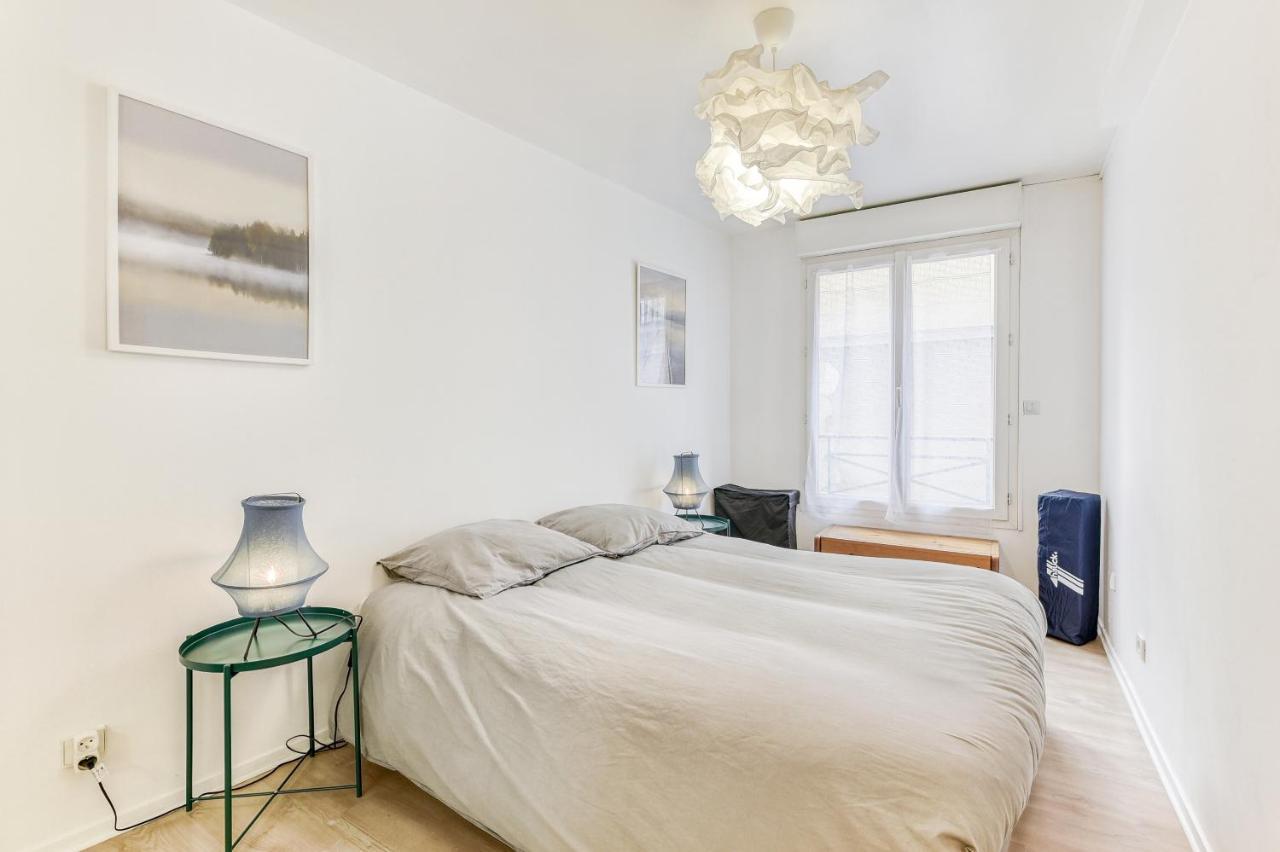 Appart'Hotel Versailles Saint Cyr L'Ecole - Gare Sncf A 100M Et Parking Prive エクステリア 写真