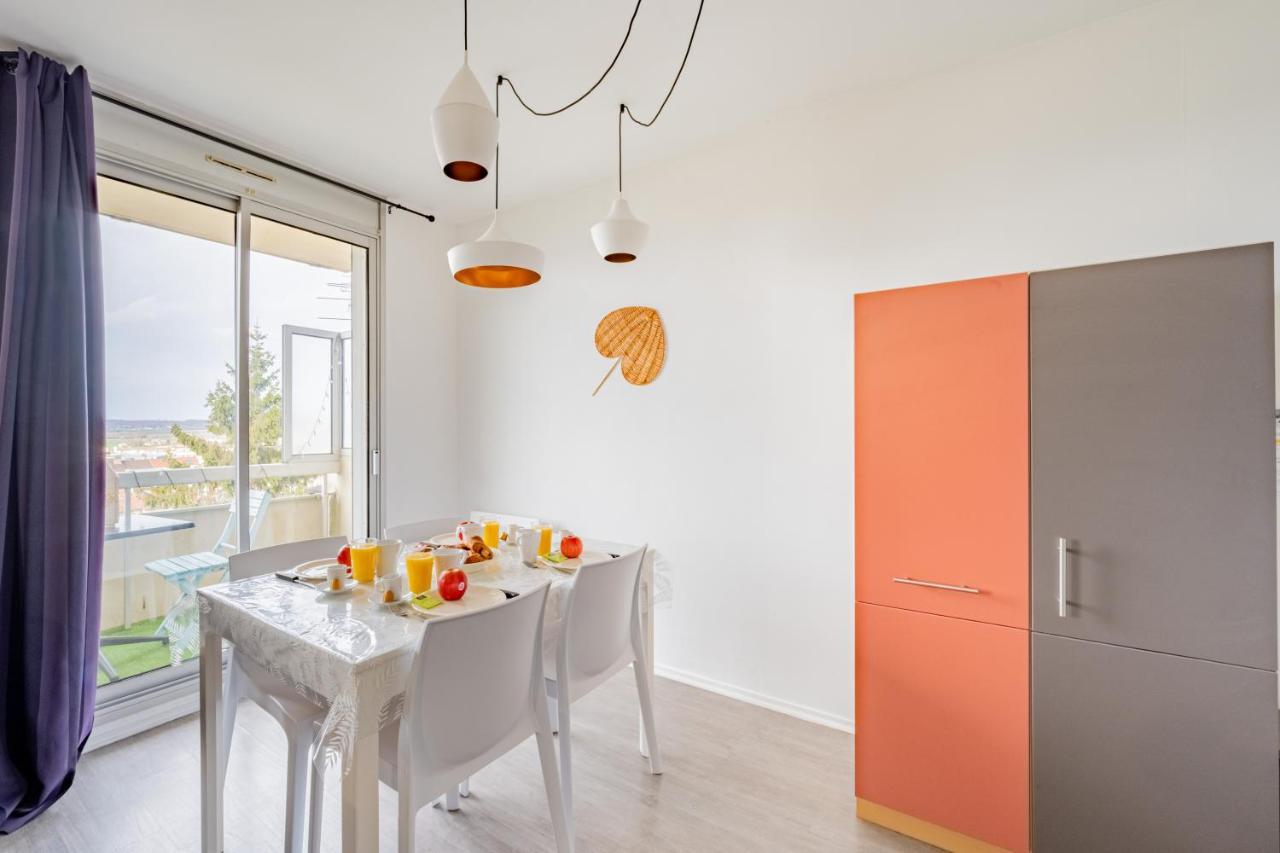 Appart'Hotel Versailles Saint Cyr L'Ecole - Gare Sncf A 100M Et Parking Prive エクステリア 写真