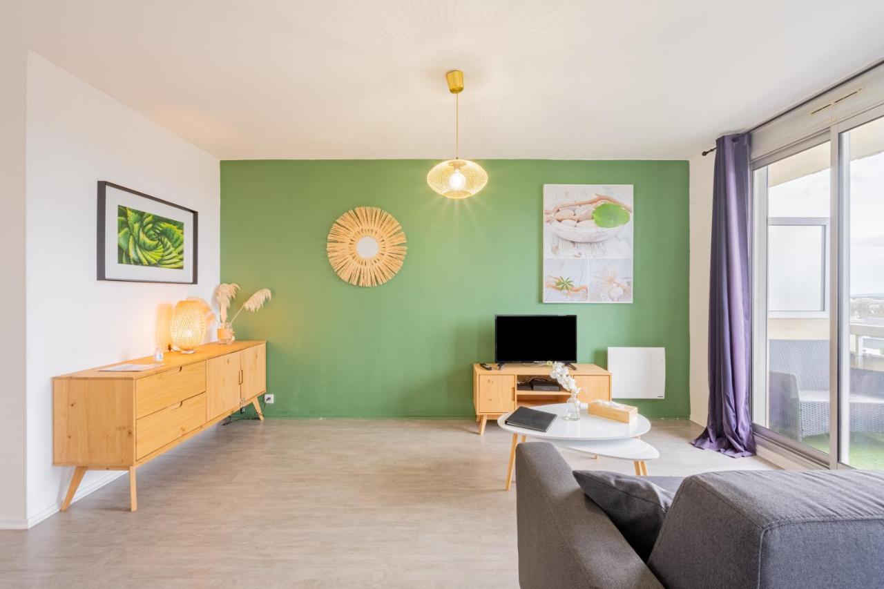 Appart'Hotel Versailles Saint Cyr L'Ecole - Gare Sncf A 100M Et Parking Prive エクステリア 写真